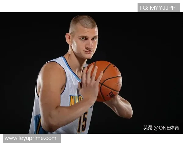 约基奇如饮水般轻松再获三双本赛季已达八次表现惊艳全场