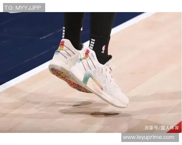 NBA球员赛季球鞋消耗揭秘篮网球员亲自分享使用心得